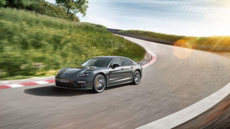 Giá xe Porsche Panamera