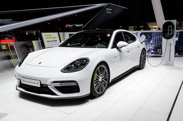 Siêu phẩm Porsche Panamera sản xuất 2019  Thế Giới Xe Lướt