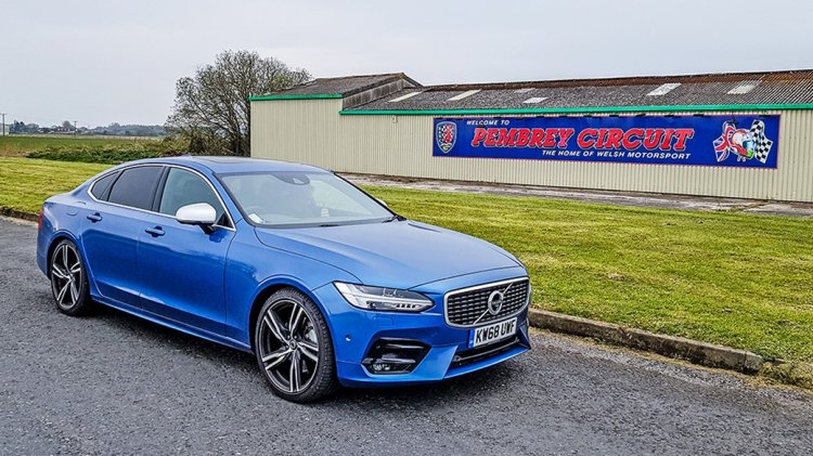 Volvo S90 2019 có hình dáng cơ bắp