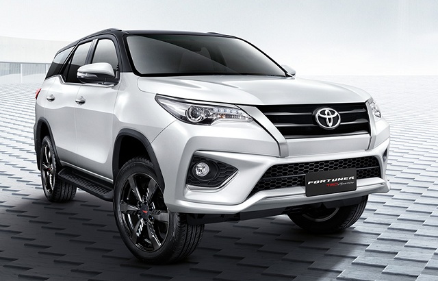 Đánh giá Toyota Fortuner 2016 Giá  KM nội ngoại thất