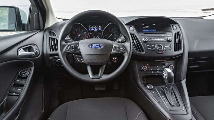 Nội thất xe Ford Focus 2016