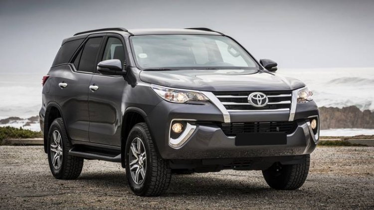 Ngoại hình Toyota Fortuner cũ đời 2018 - 2019.