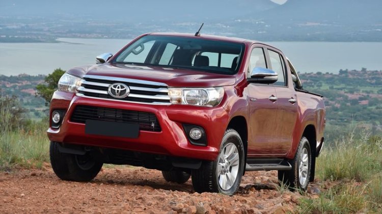 Ngoại hình Toyota Hilux cũ đời 2018.