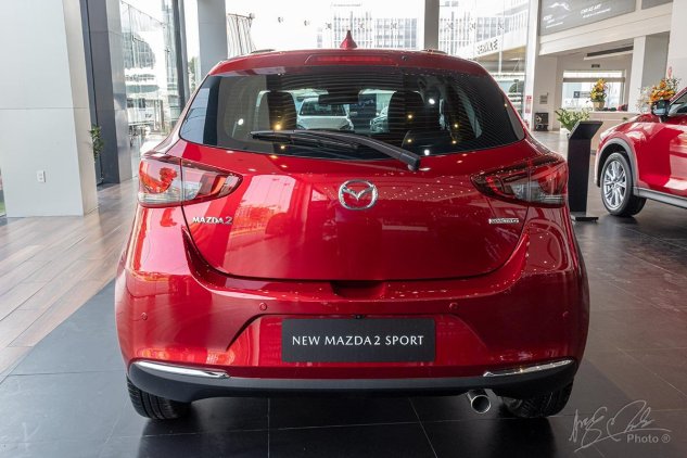 Nên mua xe Mazda2 2020 phiên bản nào?.