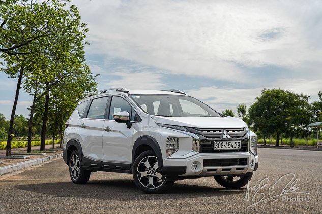 So sánh xe Mitsubishi Xpander Cross 2020 và Toyota Rush 2020 Ngang giá  chọn xe nào