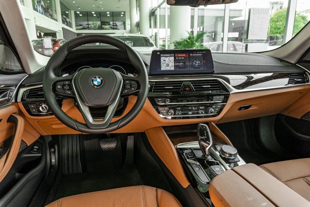 Giá xe BMW 520i 2020 tại Oto.com.vn.