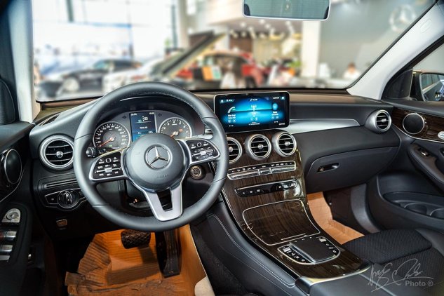 Những điểm nổi bật trên xe Mercedes-Benz GLC 200 2020 a2