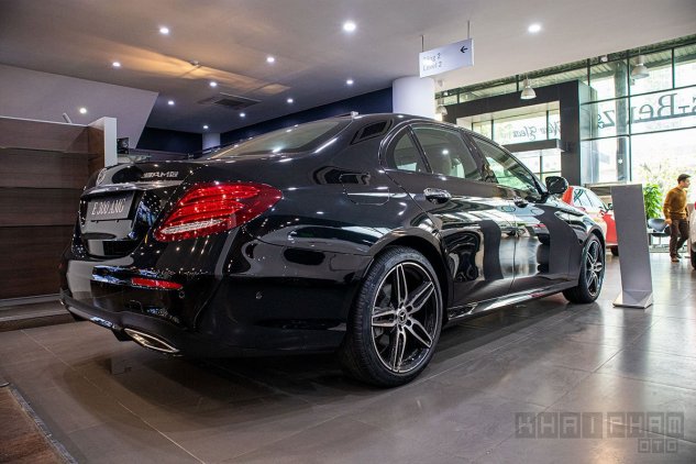 Có nên mua xe Mercedes-Benz E300 2020 cũ không?.