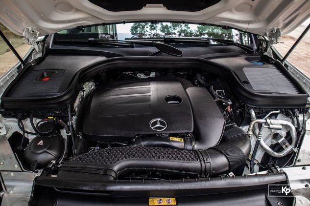 Mercedes-Benz GLC 300 2020 là khối động cơ tăng áp 4 xy-lanh thẳng hàng, 2.0L, cho công suất 258 mã lực 1