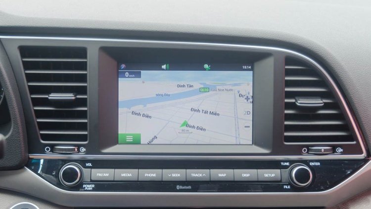 Hyundai Elantra  a2