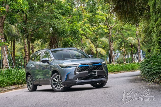 Xe Toyota Corolla Cross 2020 nhập khẩu nguyên chiếc về Việt Nam 1
