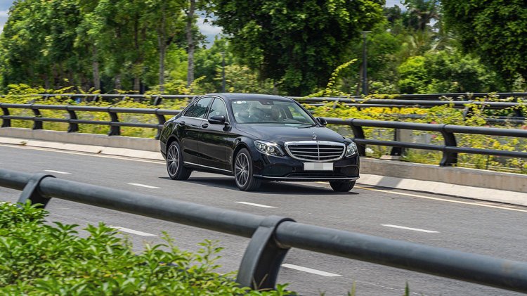 Thông tin xe Mercerdes Benz C200 1