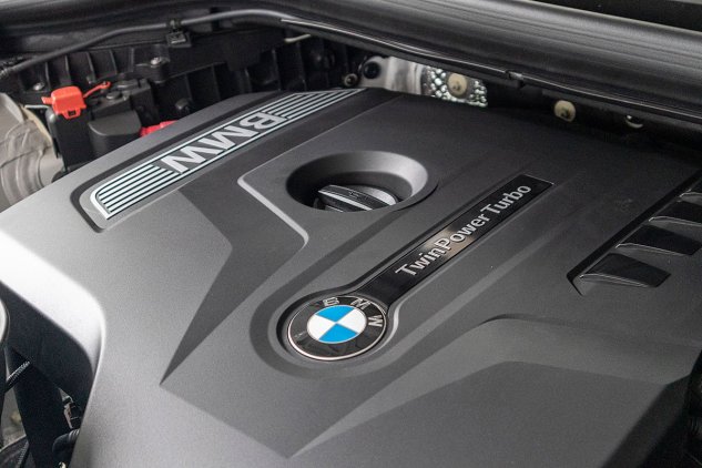 BMW X3 2019 sử dụng động cơ TwinPower Turbo I-4 2.0L 1