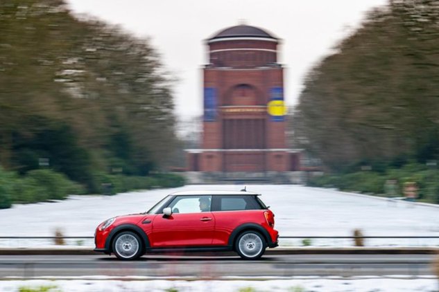 Ưu nhược điểm xe Mini Cooper 2020 1