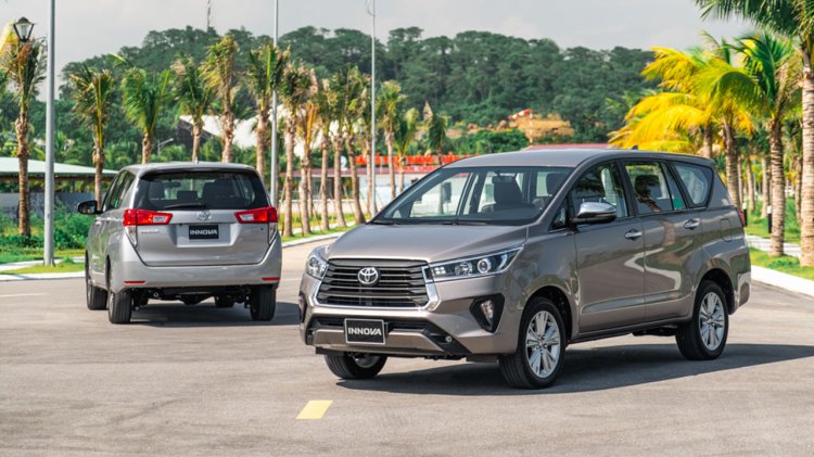 Hiện Toyota Innova tại Việt Nam đang được bán ra với 4 phiên bản
