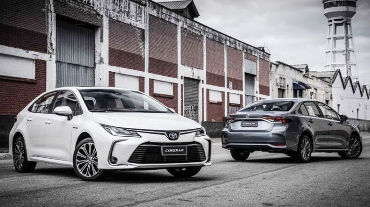 Tổng quan xe Toyota Corolla Altis 2021