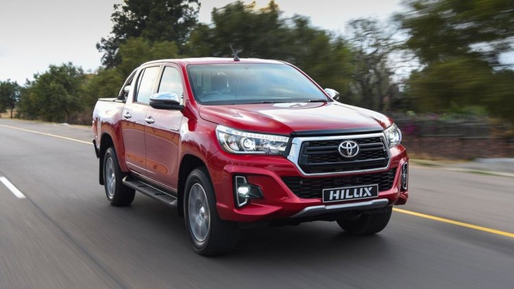 Giá xe Toyota Hilux cũ cập nhật mới nhất