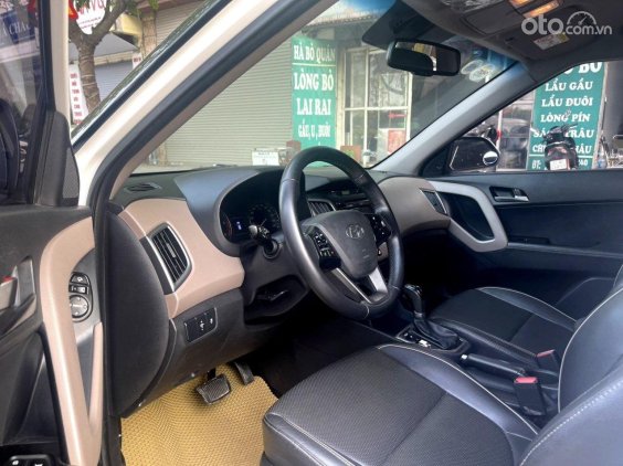 Nội thất Hyundai Creta cũ.