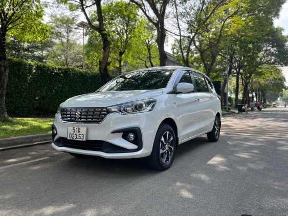 giá xe Suzuki Ertiga dễ tiếp cận.