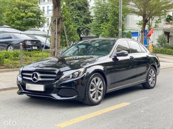 Giới thiệu xe Mercedes-Benz C300 2018