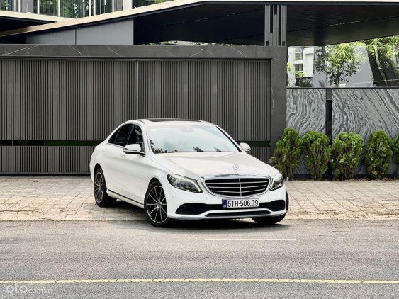 Giá xe Mercedes-Benz C300 2018 mới nhất tại Oto.com.vn