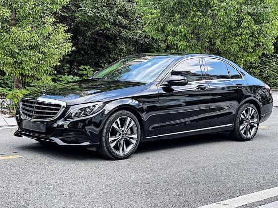 Giới thiệu về Mercedes-Benz C250 2018.