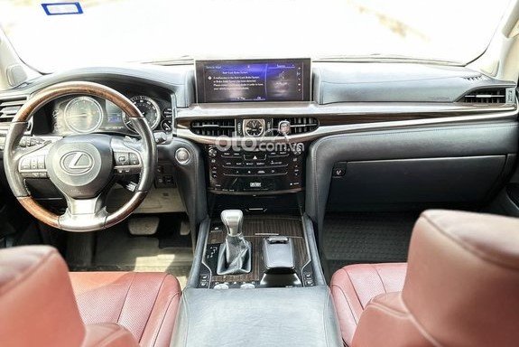 Nội thất xe Lexus LX 570 2017 1