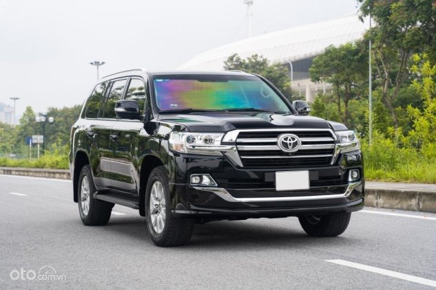 Giá xe Toyota Land Cruiser 2021 tại Oto.com.vn